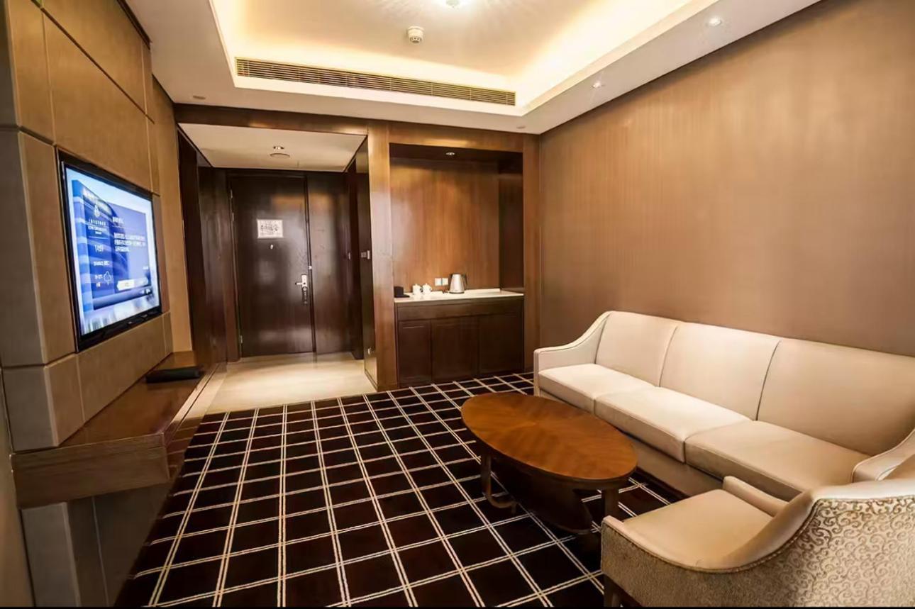รอยัล เซ็นจูรี่ โฮเต็ล เซี่ยงไฮ้ Hotel ภายนอก รูปภาพ